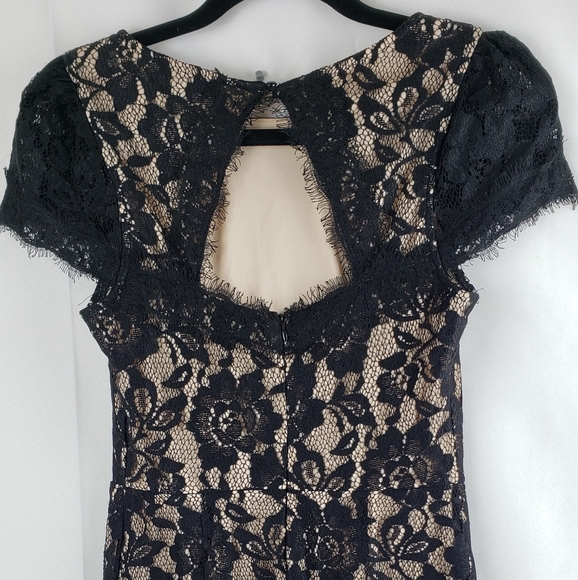 Forever 21 Med. Black lace over nude slip - Picture 4 of 6